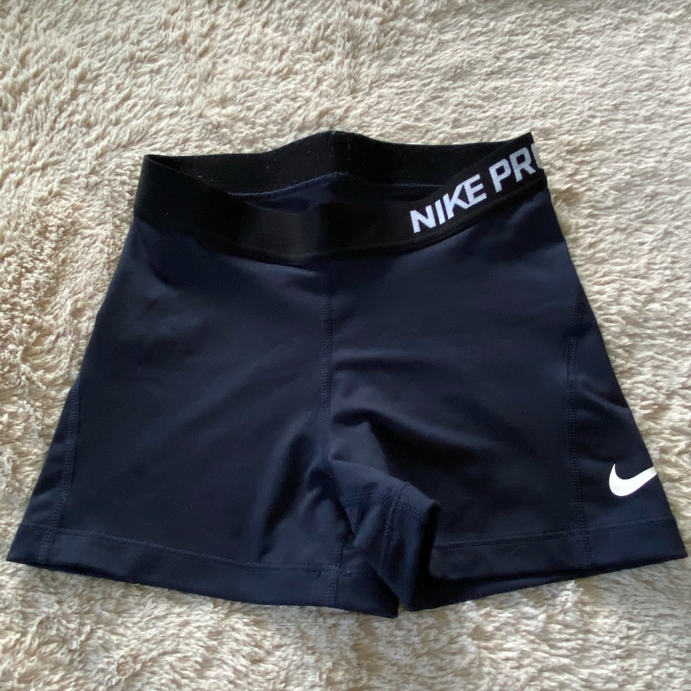 Women’s Nike Pro shorts